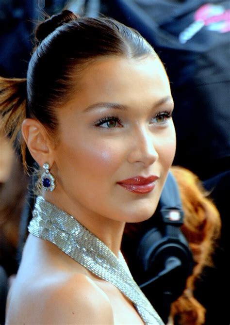 Bella Hadid wikipedia